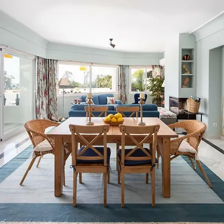 Genteel Parque Del Sol Apartment